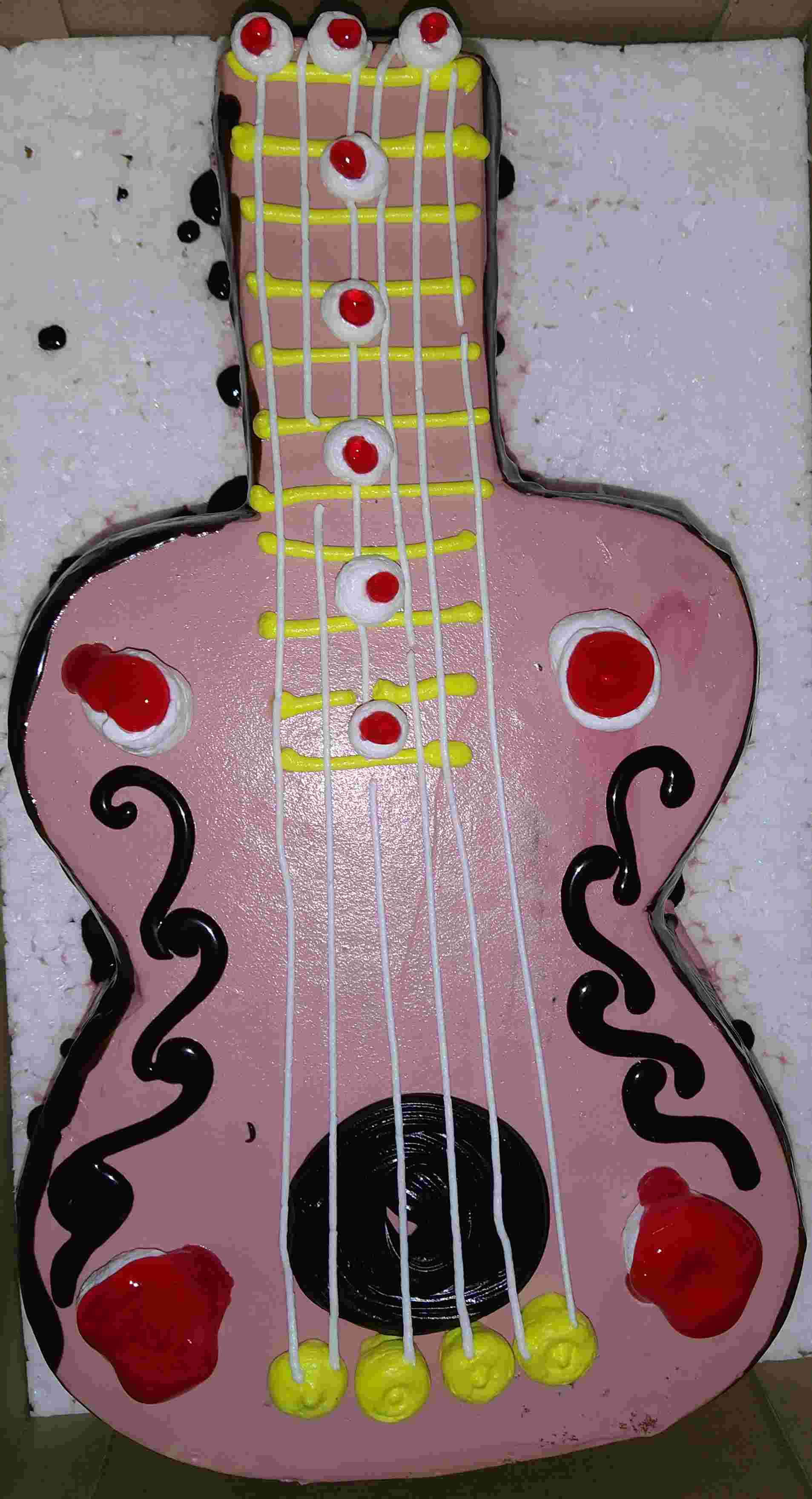 Guitar cake